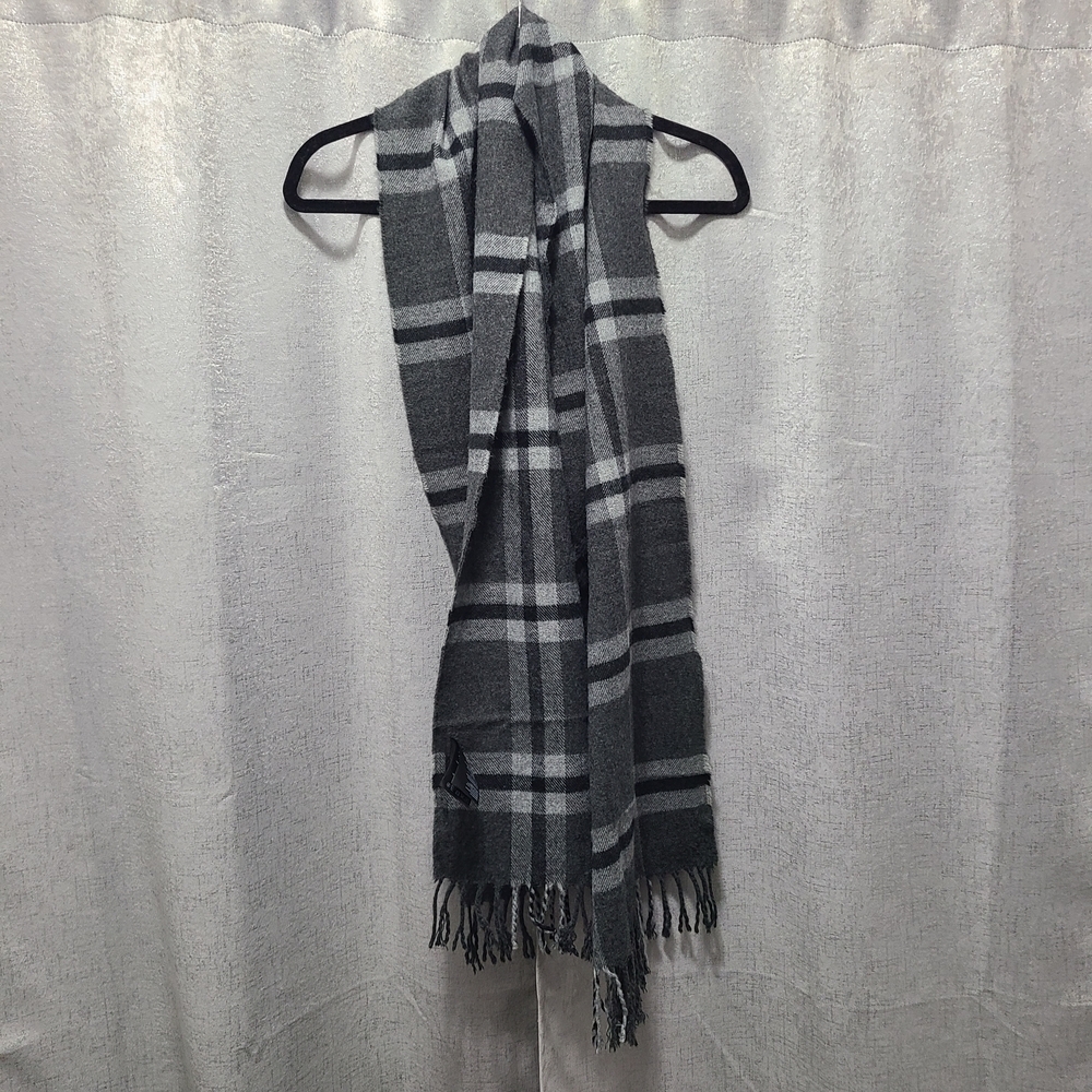 H&M Charcoal Checkered Scarf‎
